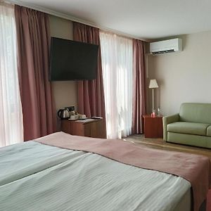 Hugo Hotel